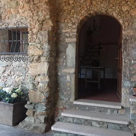 Lacrema Bed & Breakfast