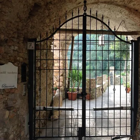 Lacrema Bed & Breakfast