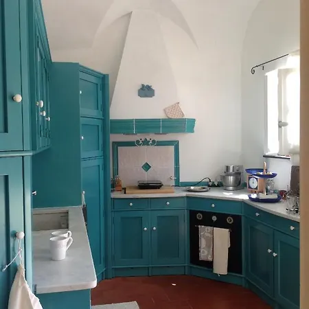 Lacrema 4* פינאלה ליגורה