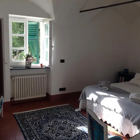 לינה וארוחת בוקר Lacrema 4*