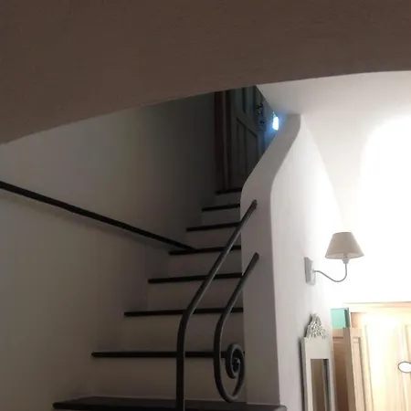 לינה וארוחת בוקר Lacrema 4*