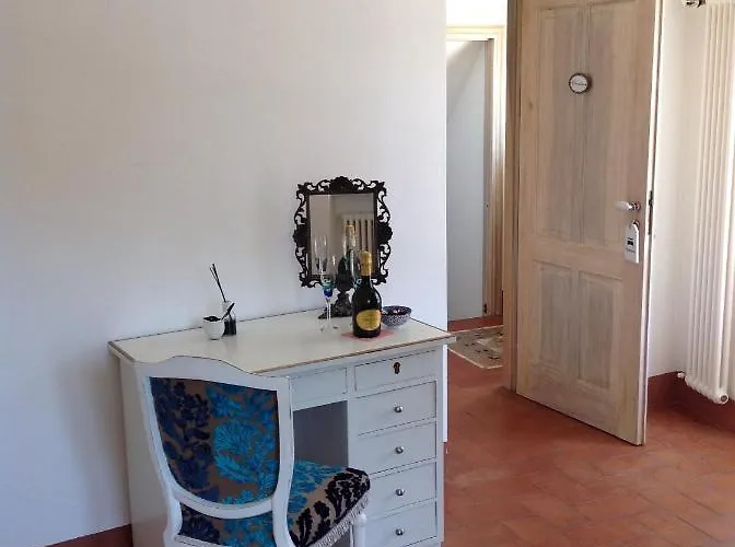 Lacrema Bed & Breakfast 4*